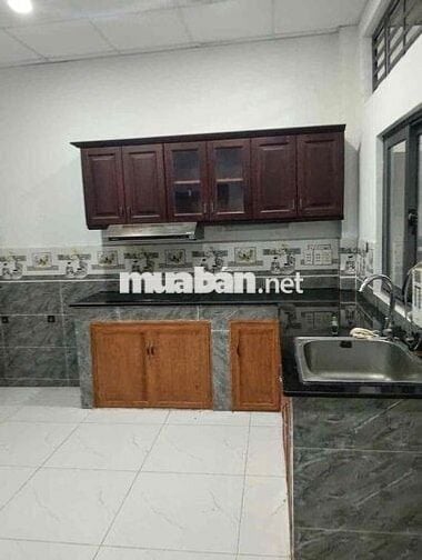 nhà đẹp 1 lầu 2pn 2wc gần ngã tư bình triệu