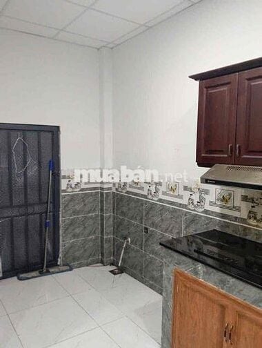 nhà đẹp 1 lầu 2pn 2wc gần ngã tư bình triệu