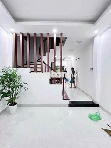 Nhà Cao Viên,DT 33mX3T,.Ôtô đỗ cửa.gần CỤM CN THANH OAI,Giá chỉ 2,5tỷ