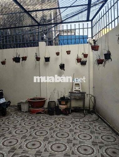 nhà đẹp 1 lầu 2pn 2wc gần ngã tư bình triệu