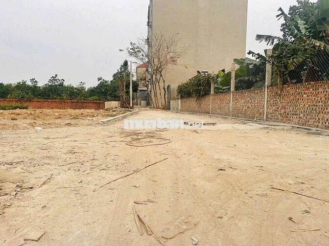 Bán 50m bắc hồng cách 50m ra đường liên xã ô tô đỗ