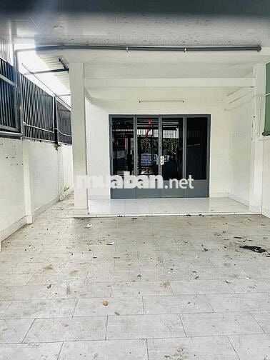 Nhà cấp 4 DT 125m2 hẻm xe hơi gần Phạm Văn Đồng- cầu vượt Linh Xuân