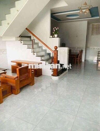 Cho Thuê Nhà mặt tiền Lê Hồng Phong