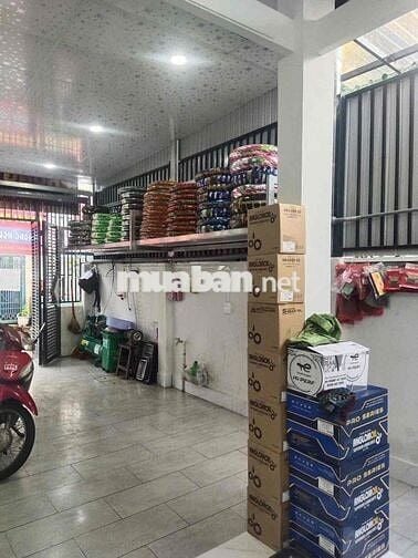 Nhà cấp 4 DT 125m2 hẻm xe hơi gần Phạm Văn Đồng- cầu vượt Linh Xuân