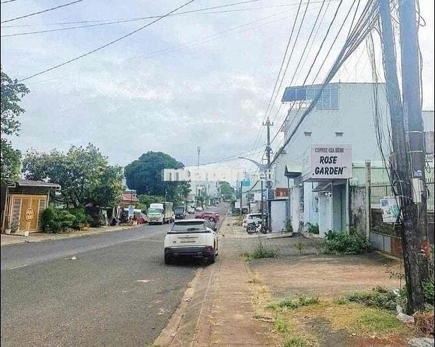 Bán miếng đất THỔ CƯ kế bên nhà rào sẵn như hình