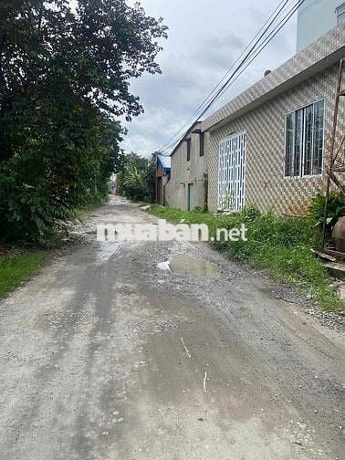 bán gấp 125m2 thổ cư 100% , SHR - ngay TT Đức Hoà - giáp Bình chánh