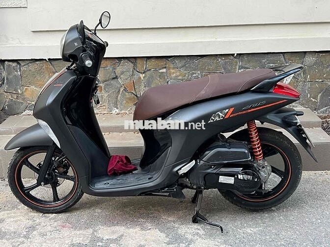 cần bán Janus/125-2018 chính chủ bán xe còn đẹp