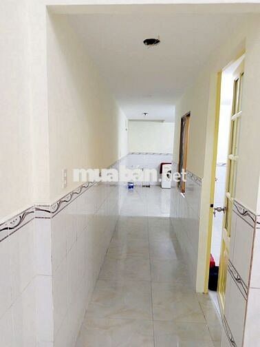 Nhà Mới 4.5x17m Có 2PN, 2WC Sẵn Máy Lạnh Gần CVPM Quang Trung 6tr/th