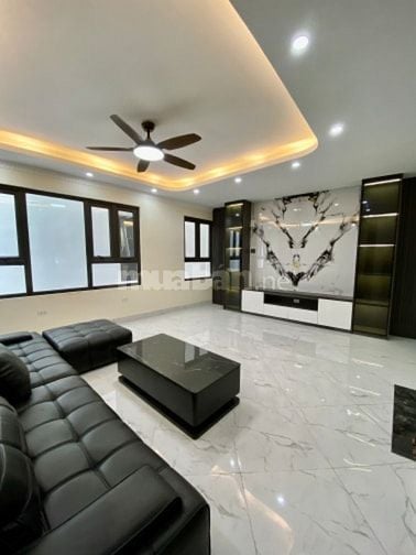 CHÍNH CHỦ BÁN NHÀ PHỐ HỒNG TIẾN 37M X6 TẦNG THANG MÁY, Ô TÔ ĐỖ CỔNG!