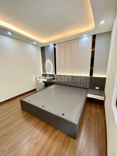 CHÍNH CHỦ BÁN NHÀ PHỐ HỒNG TIẾN 37M X6 TẦNG THANG MÁY, Ô TÔ ĐỖ CỔNG!