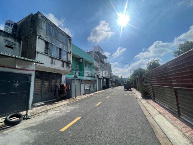 Nhà 2MT đường nhựa 6M Bùi Tư Toàn dt 4x18m nhà 1 lầu giá 5.9 tỷ