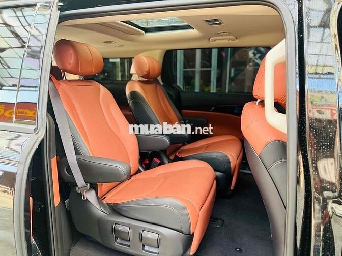 CARNIVAL SIG DẦU 2024 LƯỚT 6.000 KM NHƯ MỚI