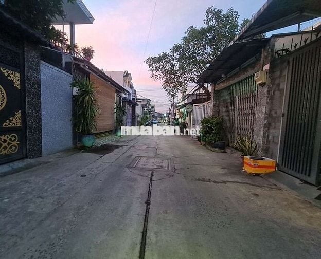 XE HƠI NGỦ TRONG NHÀ- 80M2- GẦN CẦU VƯỢT QUANG TRUNG- NHỈNH 4 TỶ