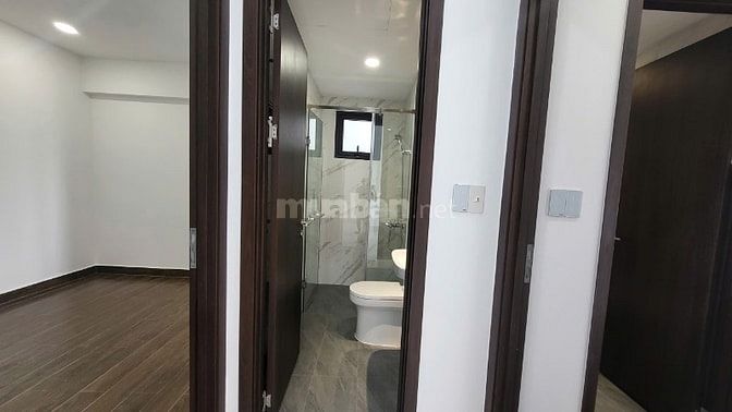Bán căn hộ 02 Pn 02 Wc 03 mặt thoáng nhà mới ở ngay, đã có sổ hồng.