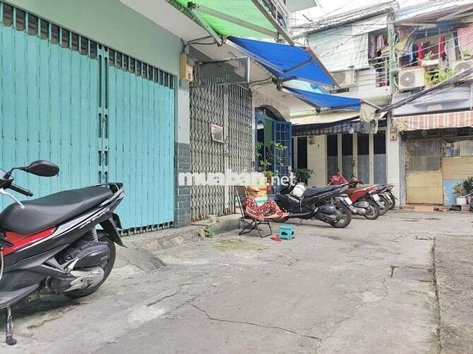 Nhà 3 tầng BTCT 27m2 – HXH, Gần Hồ Bá Kiện, CMT8, chỉ 3.95 tỷ, Quận 10