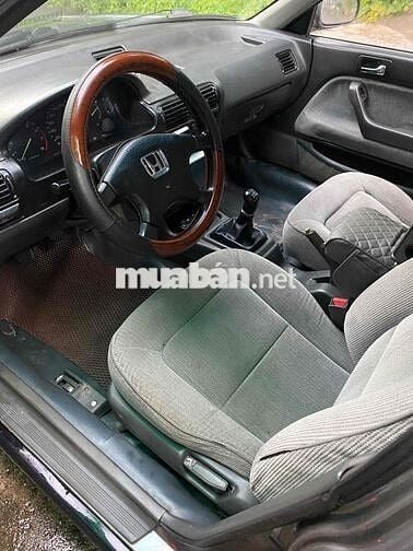 Honda Accord 1993 2.0 MT - 112445 km