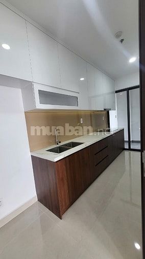 Bán căn hộ 02 Pn 02 Wc 03 mặt thoáng nhà mới ở ngay, đã có sổ hồng.