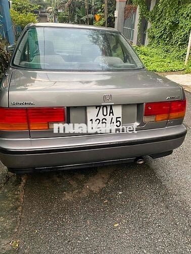 Honda Accord 1993 2.0 MT - 112445 km