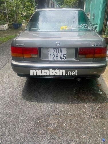 Honda Accord 1993 2.0 MT - 112445 km