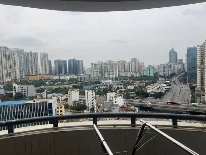 CĂN GÓC TẦNG TRUNG 106M. GIÁ 6,75 TỶ.
