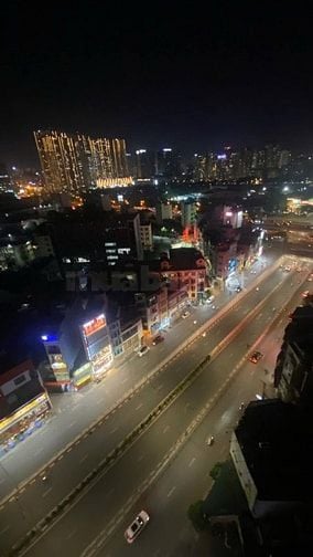 CĂN GÓC TẦNG TRUNG 106M. GIÁ 6,75 TỶ.