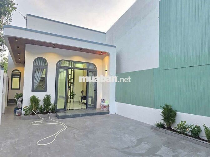 NHÀ MẶT TIỀN LỘ NHỰA VÀNH ĐAI MỚI 100%