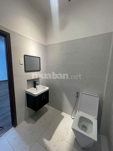  Biệt Thự Sân Vườn 240m2 giữa trung tâm Quận 10, 11x22, 3 tầng, 42 tỷ 