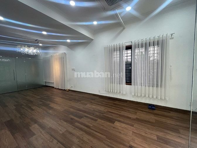  Biệt Thự Sân Vườn 240m2 giữa trung tâm Quận 10, 11x22, 3 tầng, 42 tỷ 