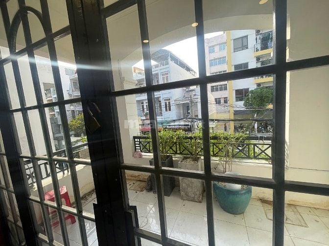  Biệt Thự Sân Vườn 240m2 giữa trung tâm Quận 10, 11x22, 3 tầng, 42 tỷ 