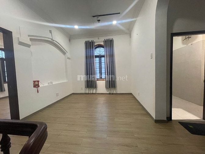  Biệt Thự Sân Vườn 240m2 giữa trung tâm Quận 10, 11x22, 3 tầng, 42 tỷ 