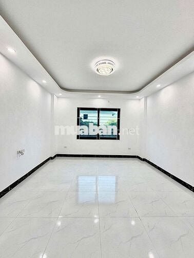 NGẢ EM NÓ ĐI LẤY CHỒNG Ạ. GIA ĐÌNH EM CHUYỂN CÔNG TÁC CẦN BÁN LUÔN