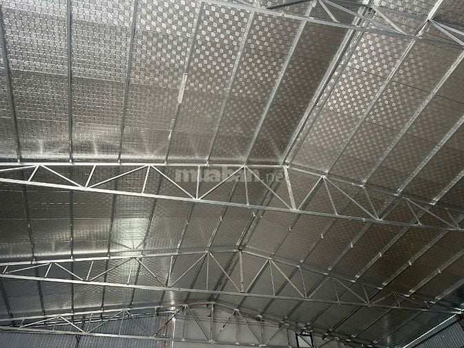 Cho thuê kho xưởng ngoài đê (Độc Lập)