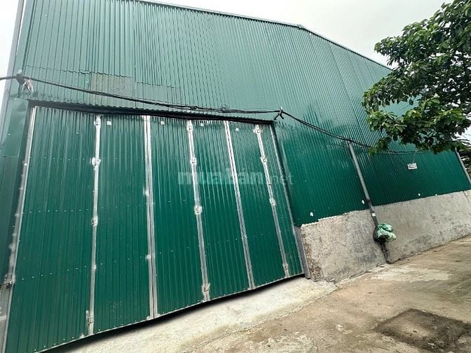 Cho thuê kho xưởng ngoài đê (Độc Lập)