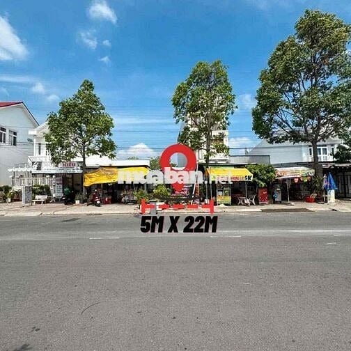 Nền đường số 3 Khu Văn Hoá Tây đô đối diện trường học