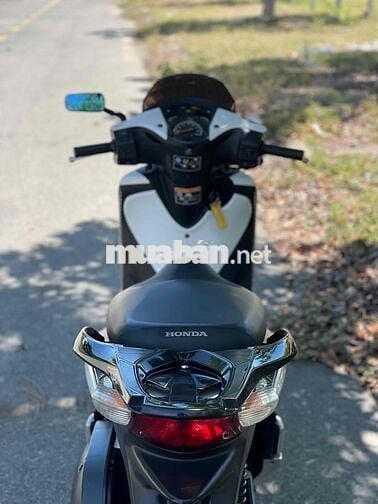 Sh việt mẫu ý trắng đen sporty. Sm 508 chính chủ