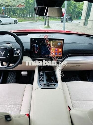 VinFast VF9 Plus 2025