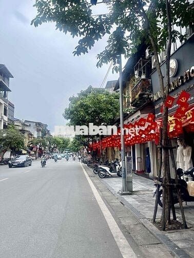 LÕI BA ĐÌNH-LÔ GÓC -VỊ TRÍ VÀNG – SÂN RỘNG – Ô TÔ ĐỖ CHÂN CẦU THANG -