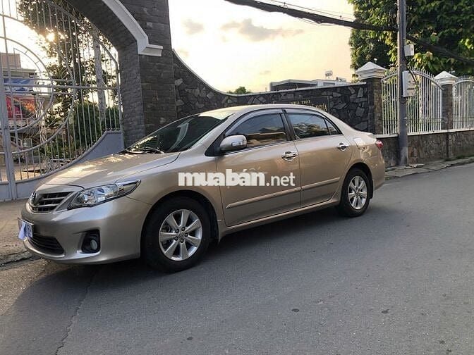 Toyota Corolla Altis 2013 1.8G AT - 60276 km