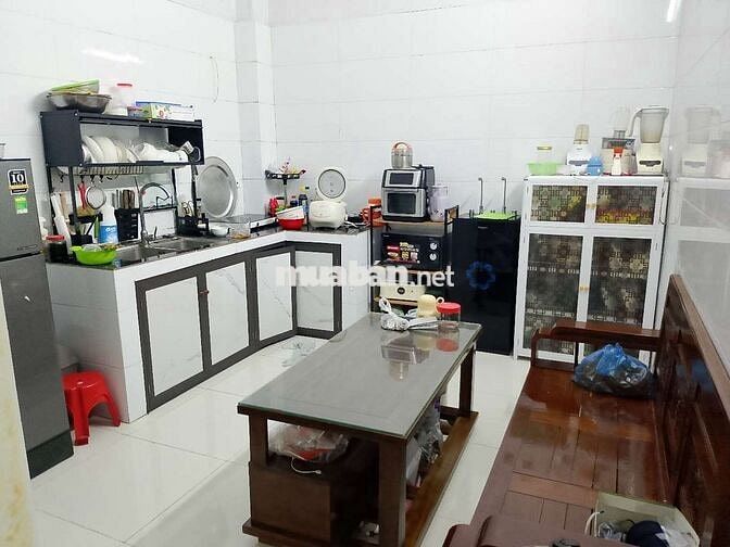 Nhà ở dân xây đầy đủ tiện nghi chỉ cần xách vali vào ở