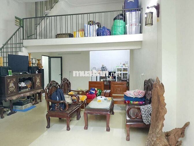 Nhà ở dân xây đầy đủ tiện nghi chỉ cần xách vali vào ở