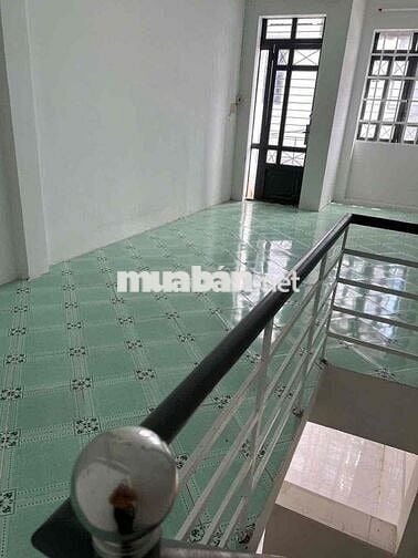 NHÀ CHO THUÊ HƯỚNG ĐÔNG F7,Q8 3x8m 1 LẦu Trống ở ngay 5,500k/1tháng