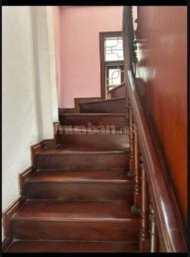 Cho thuê căn hộ thông tầng, phố Trần Quốc Hoàn, quận Cầu Giấy