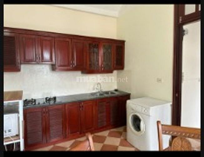 Cho thuê căn hộ thông tầng, phố Trần Quốc Hoàn, quận Cầu Giấy