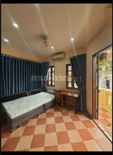 Cho thuê căn hộ thông tầng, phố Trần Quốc Hoàn, quận Cầu Giấy