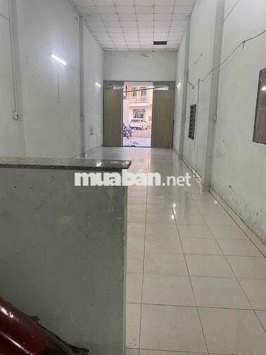 nhà trệt lửng 4 x30 -3 pn mặt tiền đg lớn