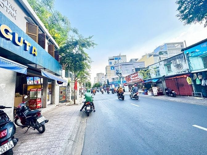 BÁN NHÀ CĂN GÓC  2  MẶT TIỀN ĐƯỜNG TRẦN HUY LIỆU PHÚ NHUẬN 