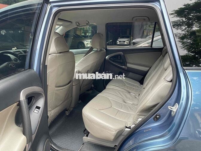 Toyota RAV4 2008 2.4 AT - 10 km