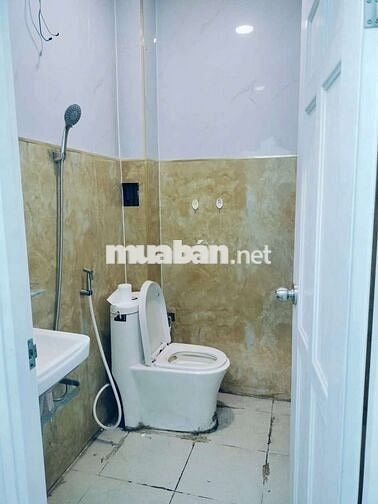 Nhà mặt tiền xe tải an sương 2 lầu sân thượng