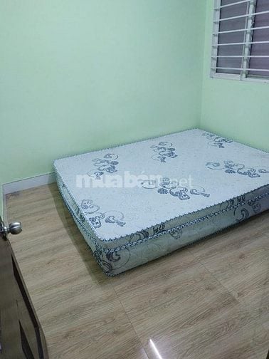 Chính chủ bán căn hộ Bàu Cát - 2PN, 2WC, 50m2, giá 2.3 tỷ.