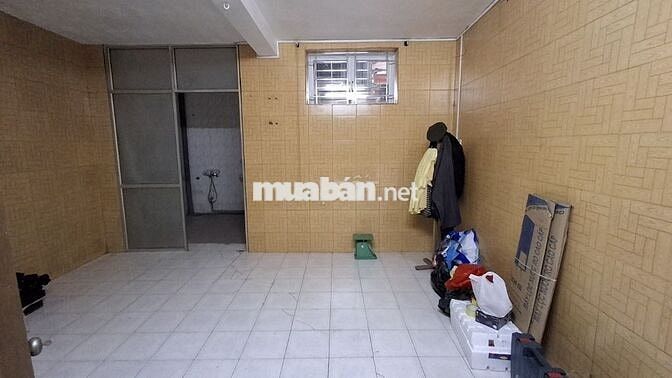 Cho thuê nhà Hạ Hồi, 110m2 x 3 tầng +30m2 sân để xe, giá 50 triệu